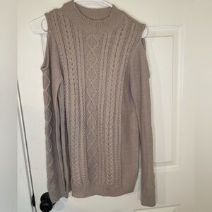 NWOT Cut Out Shoulder Women’s Cable Knit Sweater